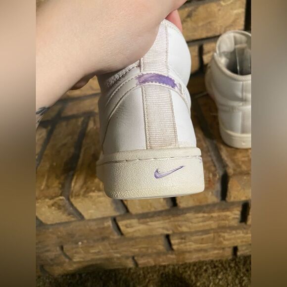 Mid top all white Nike - Picture 9 of 9